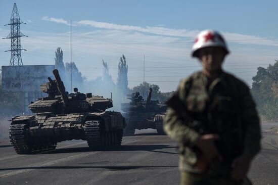 Withdrawal of weapons below 100mm began in Luhansk People's Republic