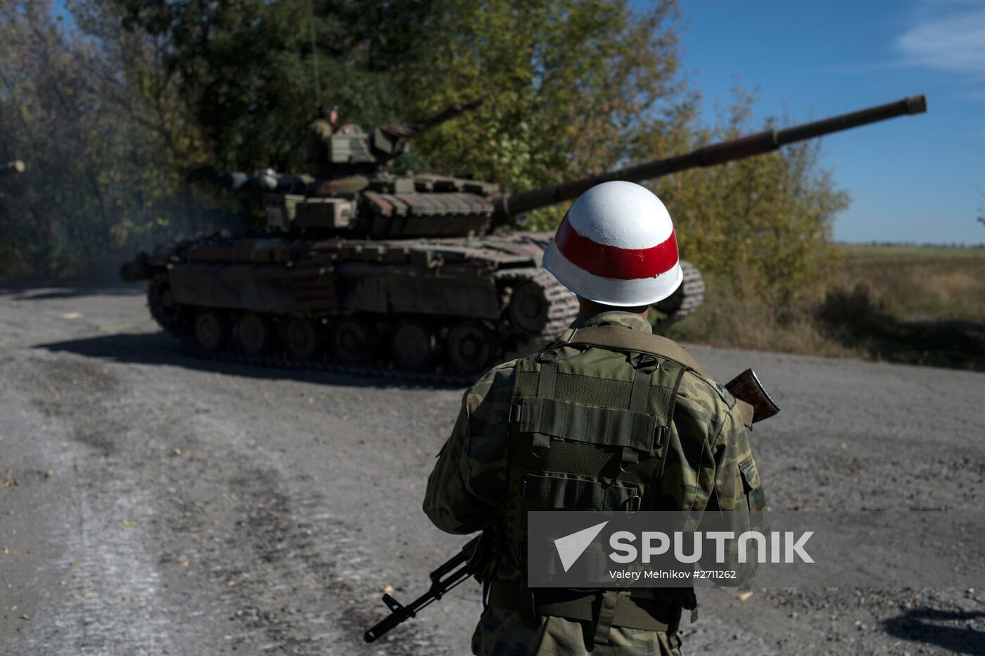 Withdrawal of weapons below 100mm began in Luhansk People's Republic