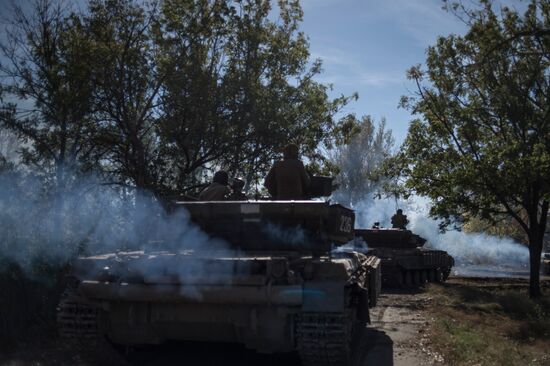 Withdrawal of weapons below 100mm began in Luhansk People's Republic