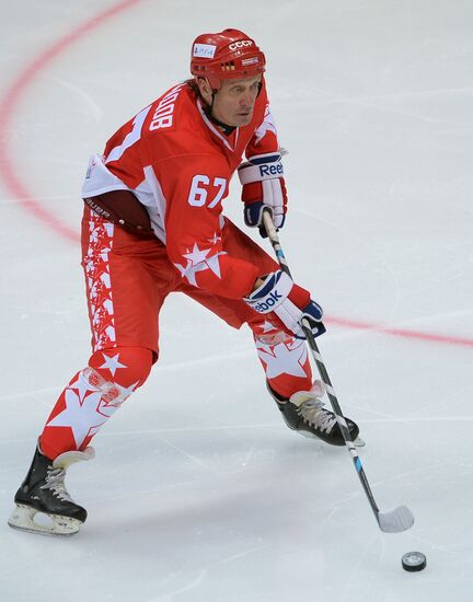 Hockey. Legends Accept the Challenge exhibition match