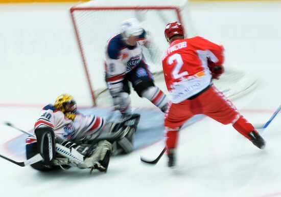 Hockey. Legends Accept the Challenge exhibition match
