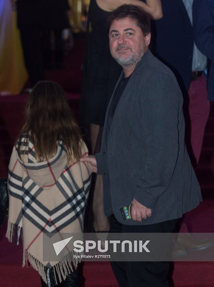 Singing in the Rain musical opening night