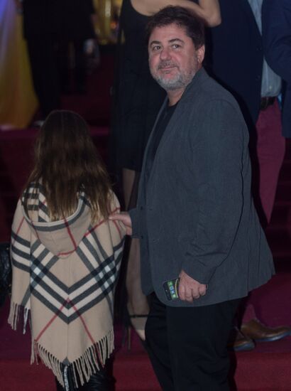 Singing in the Rain musical opening night