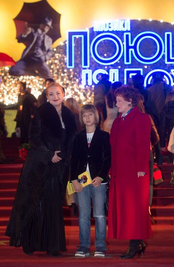 Singing in the Rain musical opening night