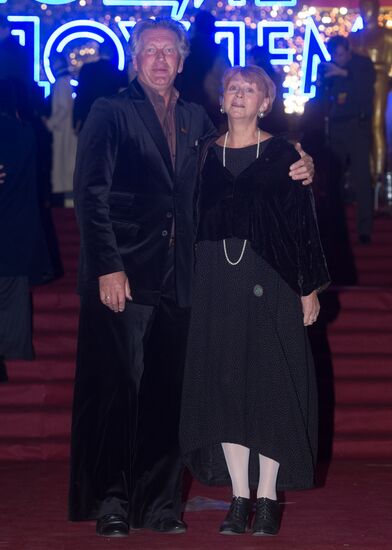 Singing in the Rain musical opening night