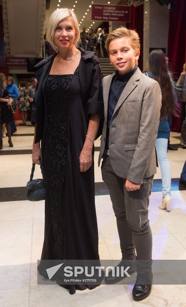 Singing in the Rain musical opening night