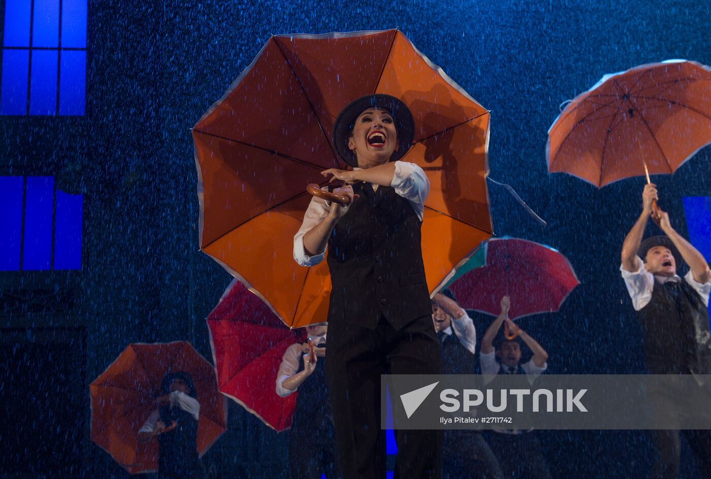 Singing in the Rain musical opening night