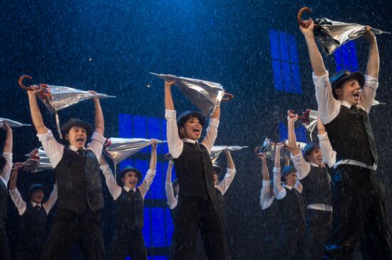 Singing in the Rain musical opening night