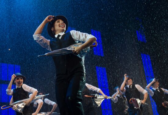 Singing in the Rain musical opening night