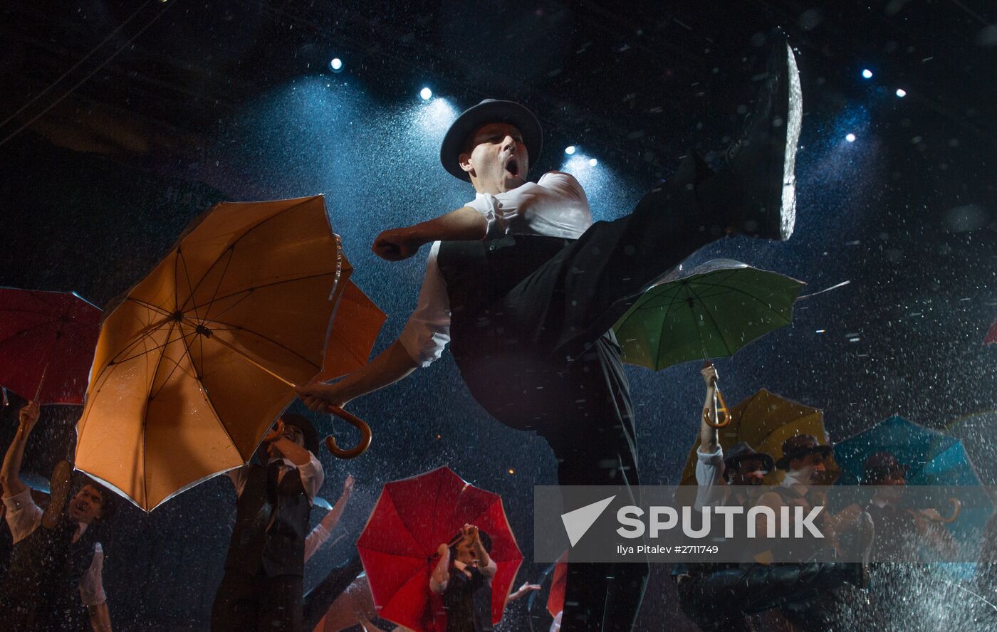 Singing in the Rain musical opening night