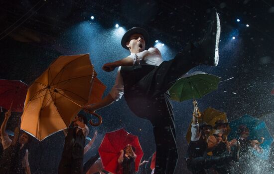 Singing in the Rain musical opening night