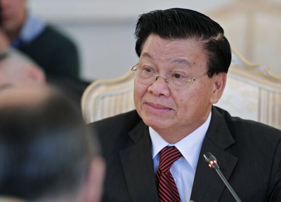 Russian Foreign Minister Sergei Lavrov meets with his Laotian counterpart Thongloun Sisoulith