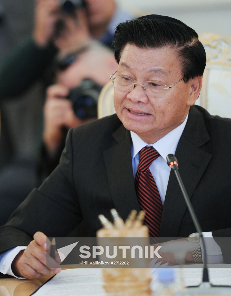 Russian Foreign Minister Sergei Lavrov meets with his Laotian counterpart Thongloun Sisoulith