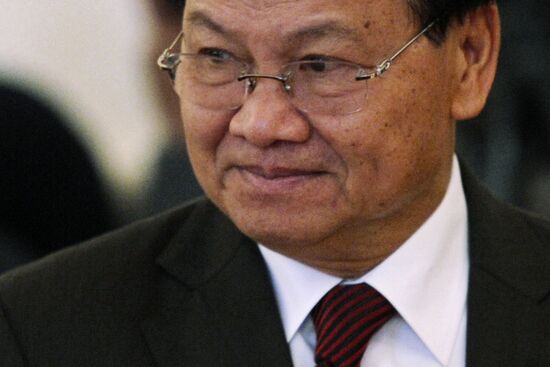 Russian Foreign Minister Sergei Lavrov meets with his Laotian counterpart Thongloun Sisoulith