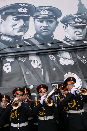 Graffiti art project depicting heroes of Great Patriotic War