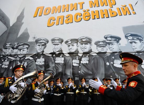 Graffiti art project depicting heroes of Great Patriotic War