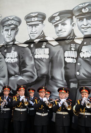 Graffiti art project depicting heroes of Great Patriotic War