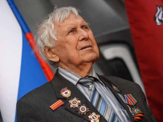 Graffiti art project depicting heroes of Great Patriotic War