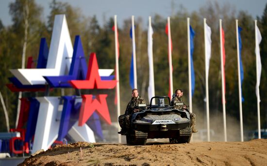 Russian Defense Ministry's Innovation Day exhibition opens in Vladivostok
