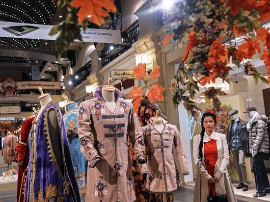 Ancient Costume in Films exhibition by Gorky Film Studios opens at GUM department store