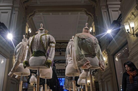 Ancient Costume in Films exhibition of the Gorky Film Studios opens in GUM shopping centre