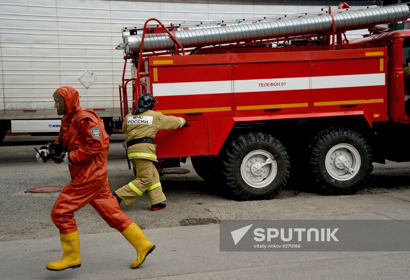 Emergencies Ministry holds exercises to eliminate harmful chemicals in Vladivostok