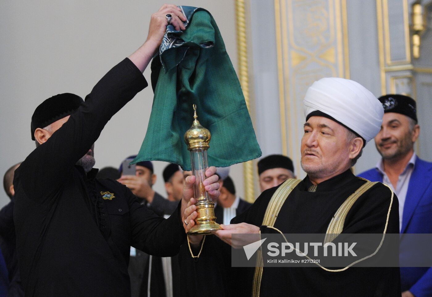 Prophet Muhammad's hair, one of Islam's greatest relics, arrives at Moscow Cathedral Mosque