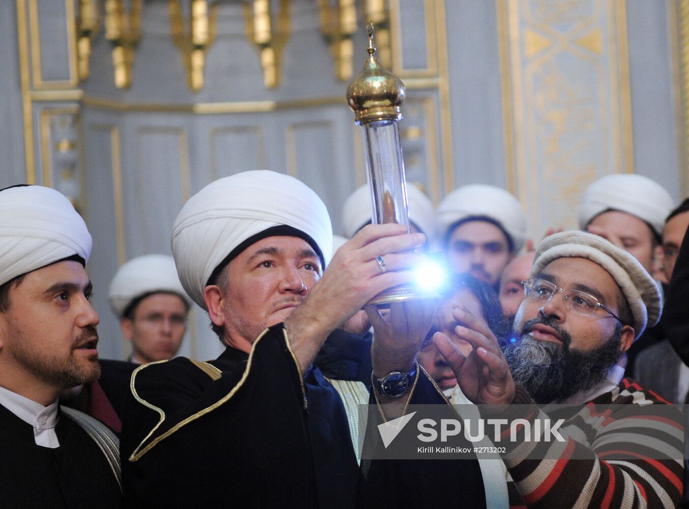 Prophet Muhammad's hair, one of Islam's greatest relics, arrives at Moscow Cathedral Mosque