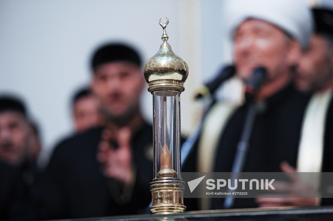 Prophet Muhammad's hair, one of Islam's greatest relics, arrives at Moscow Cathedral Mosque