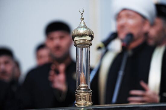 Prophet Muhammad's hair, one of Islam's greatest relics, arrives at Moscow Cathedral Mosque