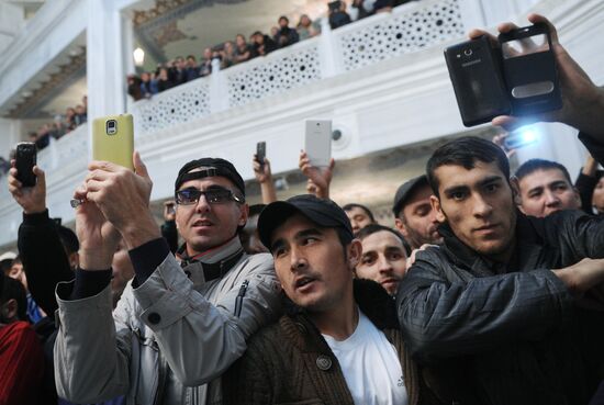 Prophet Muhammad's hair, one of Islam's greatest relics, arrives at Moscow Cathedral Mosque