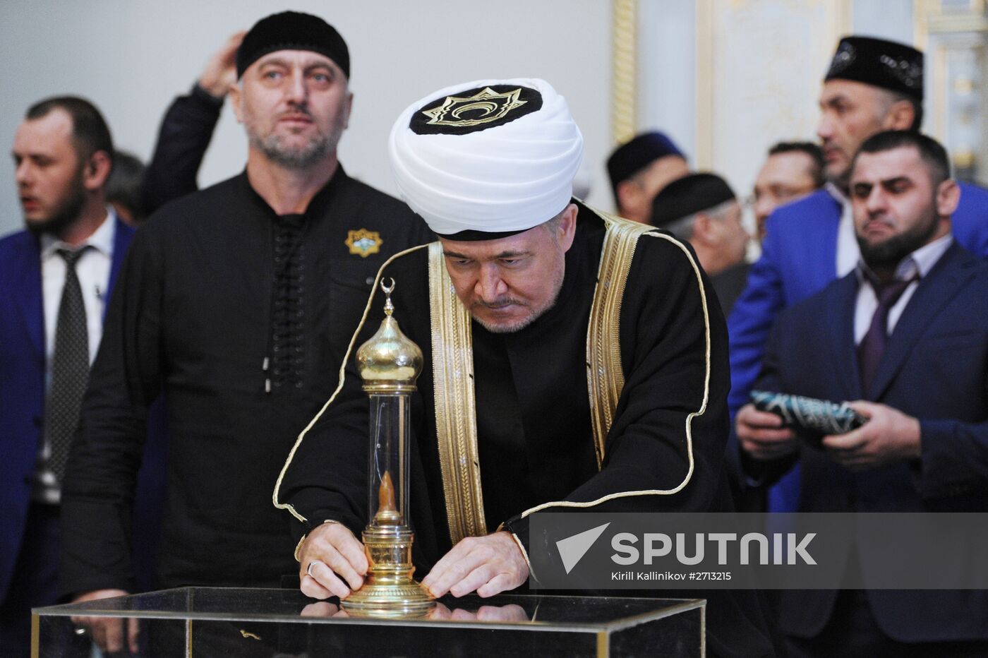 Prophet Muhammad's hair, one of Islam's greatest relics, arrives at Moscow Cathedral Mosque