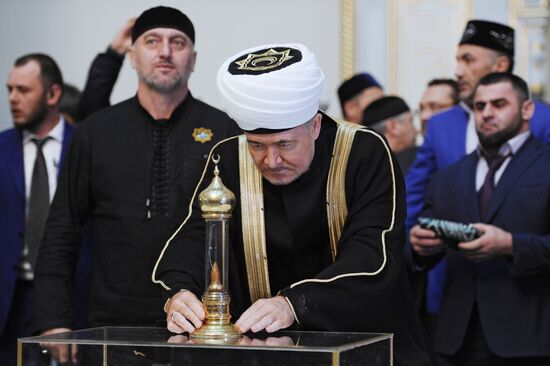 Prophet Muhammad's hair, one of Islam's greatest relics, arrives at Moscow Cathedral Mosque