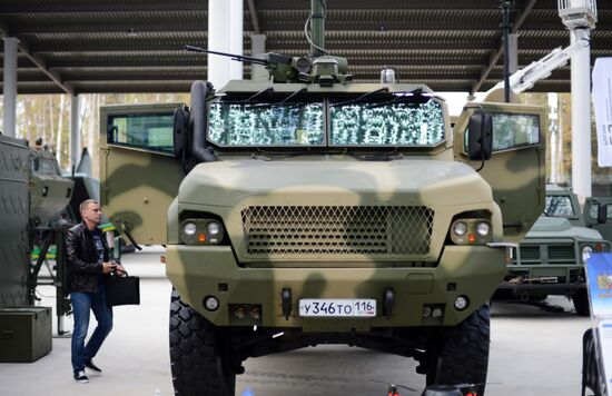 Innovations Day of the Russian Defense Ministry-2015. Day Two