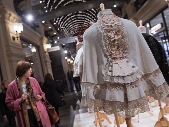 Ancient Costume in Films exhibition by Gorky Film Studios opens at GUM department store