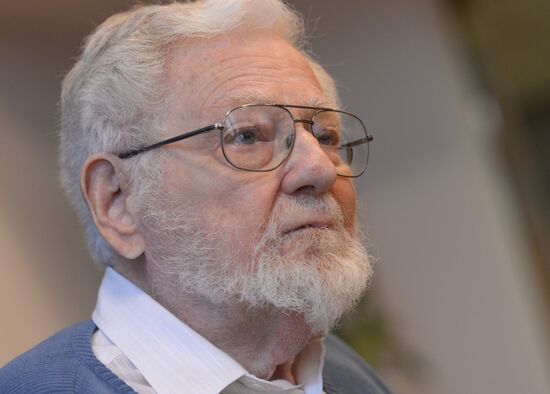 News conference by American political scientist William Blum
