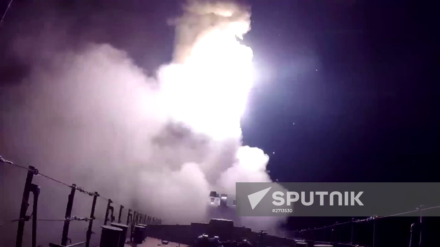 Caspian Flotilla ships fire missiles to attack ISIL positions in Syria