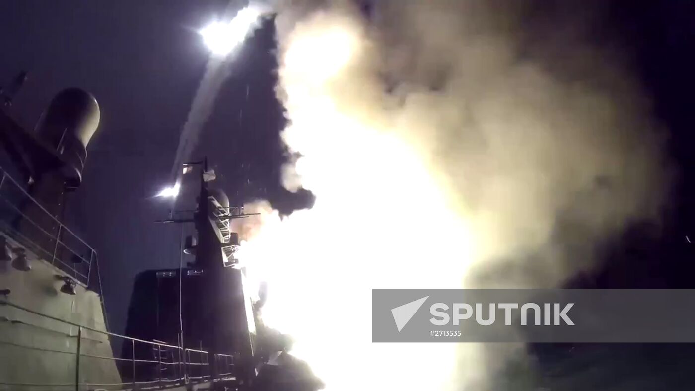 Caspian Flotilla ships fire missiles to attack ISIL positions in Syria