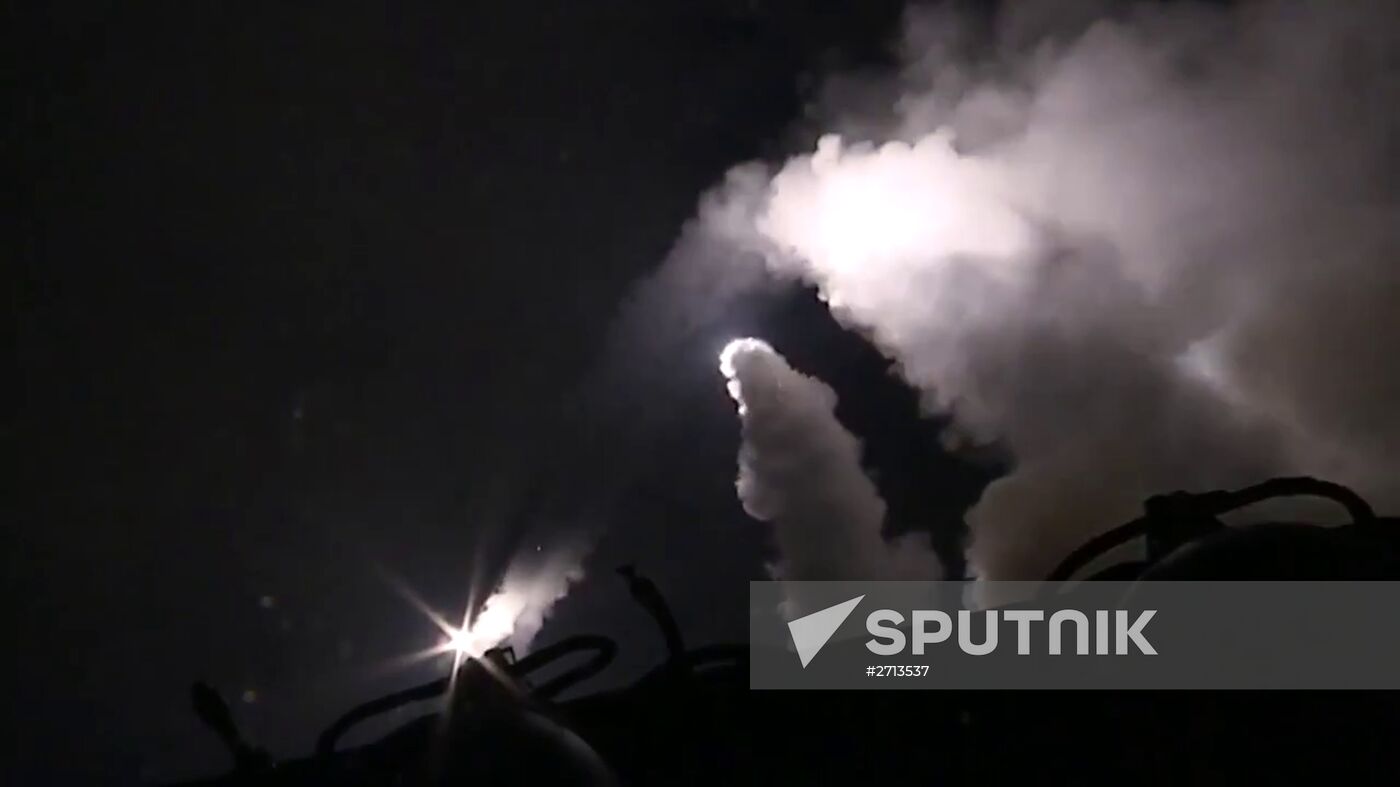Caspian Flotilla ships fire missiles to attack ISIL positions in Syria