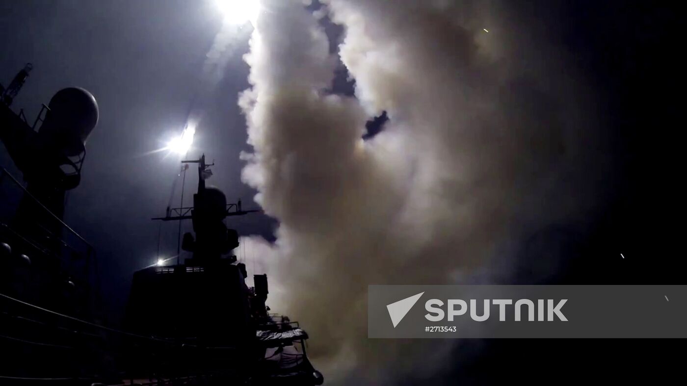 Caspian Flotilla ships fire missiles to attack ISIL positions in Syria