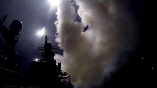 Caspian Flotilla ships fire missiles to attack ISIL positions in Syria
