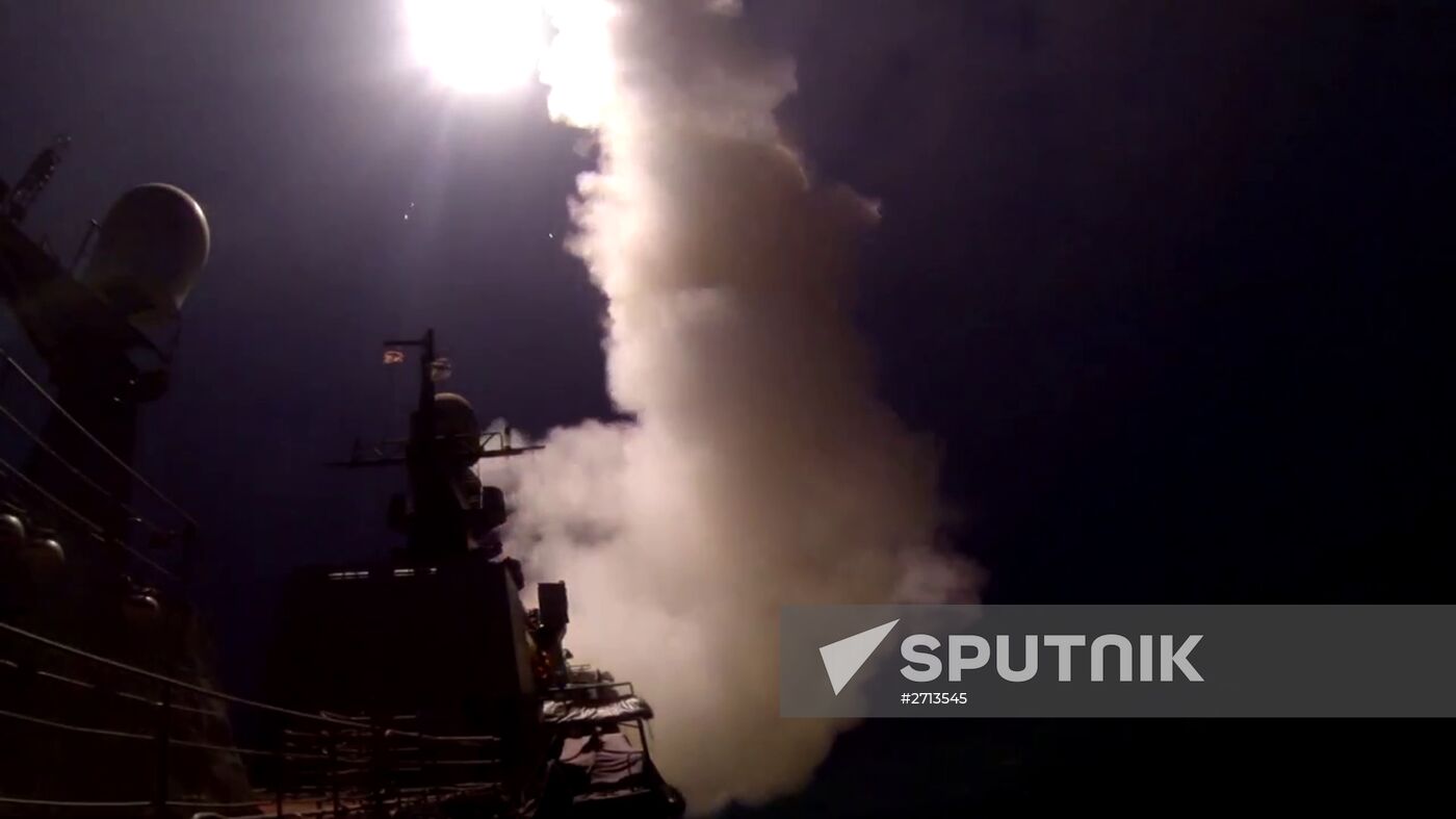 Caspian Flotilla ships fire missiles to attack ISIL positions in Syria