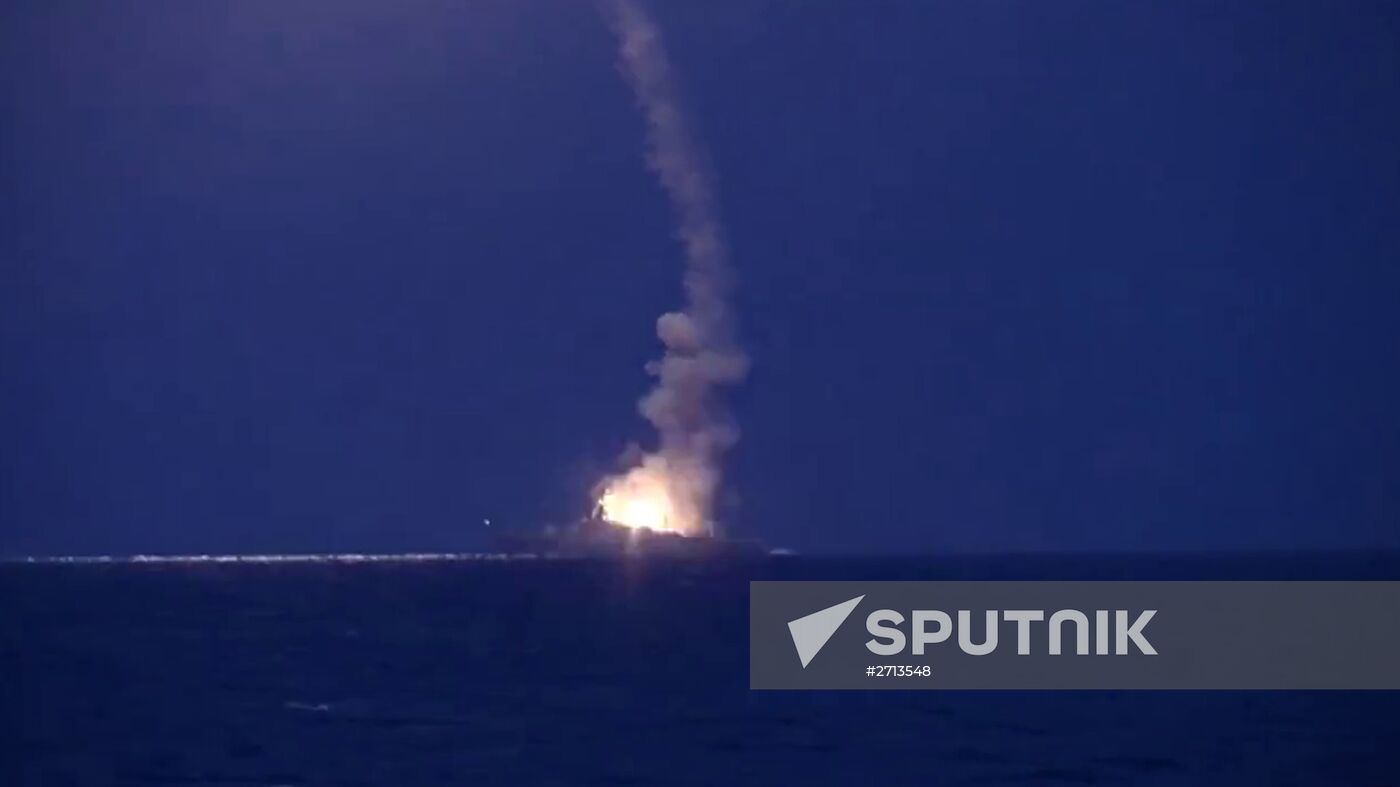 Caspian Flotilla ships fire missiles to attack ISIL positions in Syria