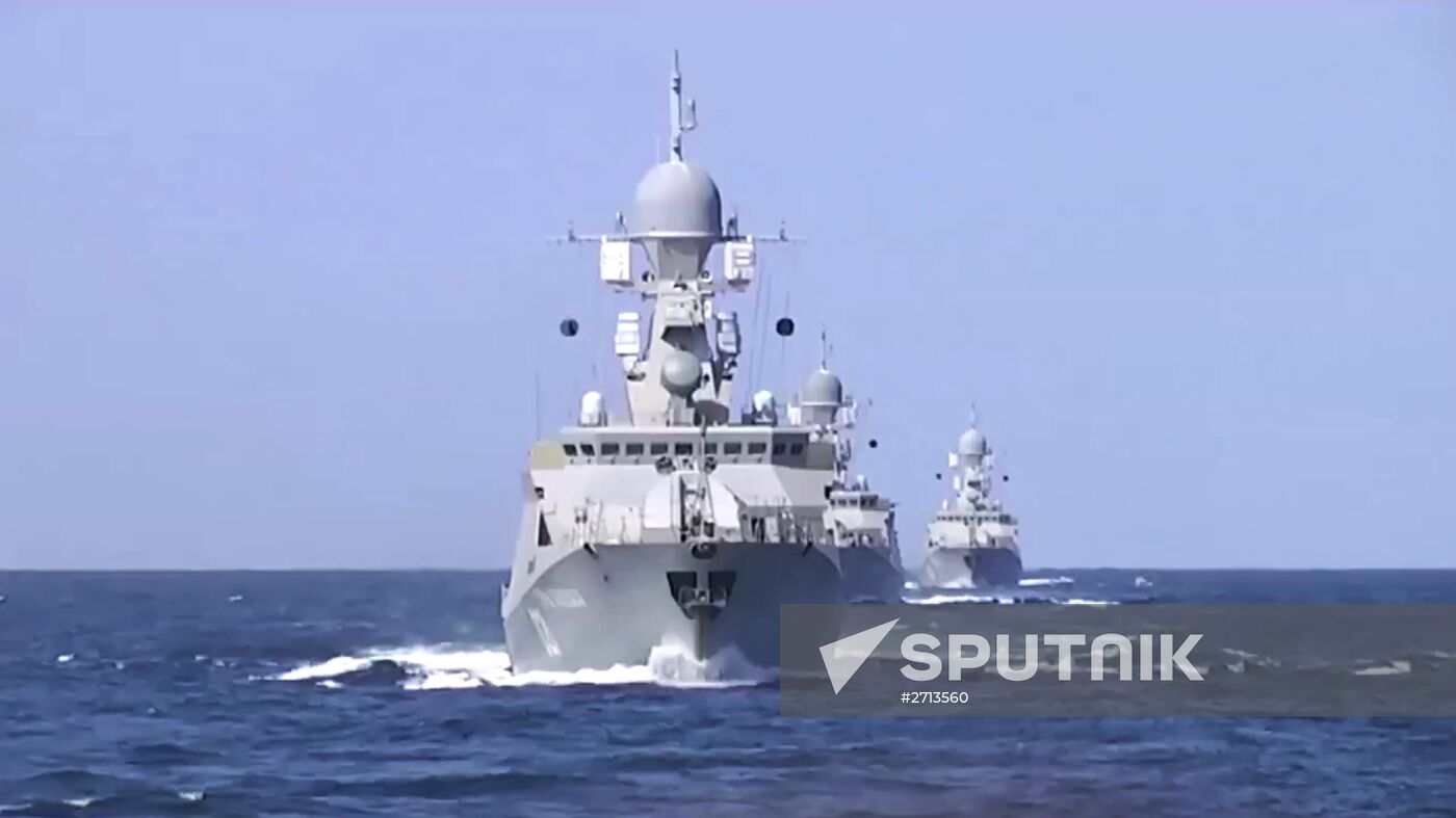Caspian Flotilla ships fire missiles to attack ISIL positions in Syria