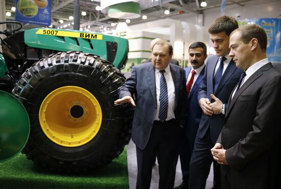 Russian Prime Minister D.Medvedev opens agro-industrial exhibition "Golden Autumn" in Moscow