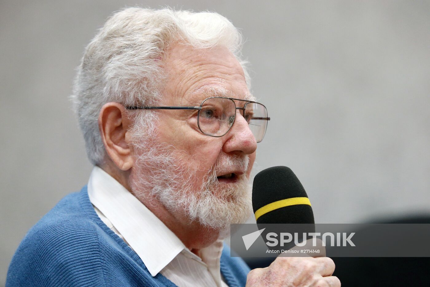News conference by American political scientist William Blum