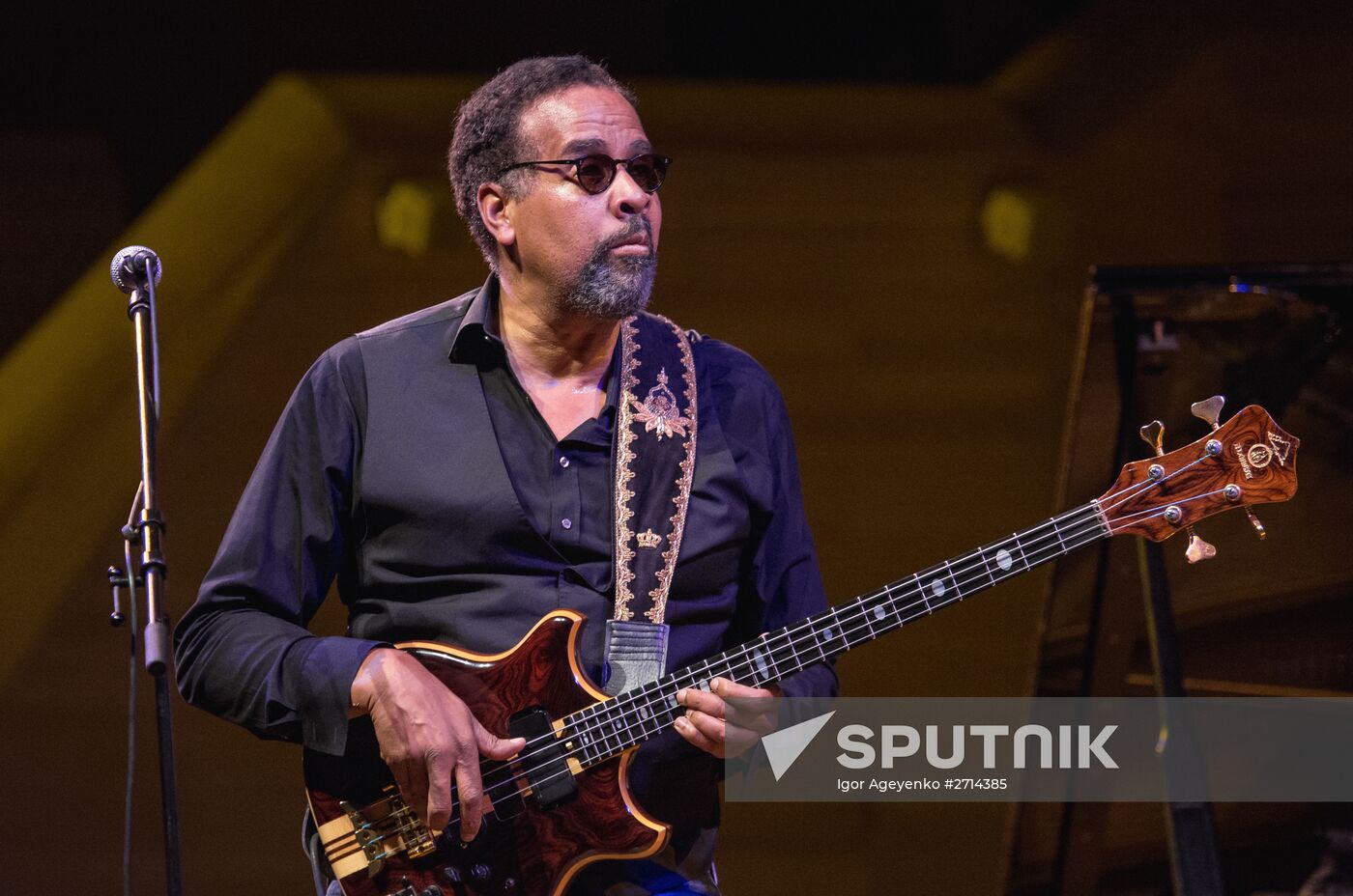 Jazz musician and composer Stanley Clarke performs in Moscow