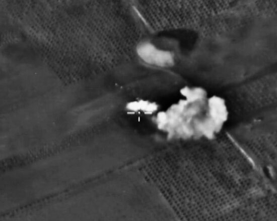 Russian Air Force strikes Islamic State oisitions in Syria