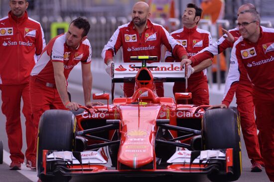 Auto racing. Formula-1. Russian Grand Prix. Free practice
