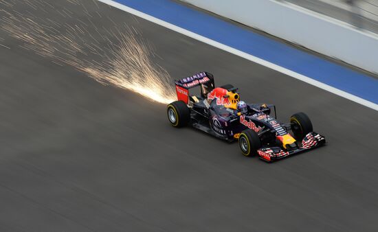 Auto racing. Formula-1. Russian Grand Prix. Free practice